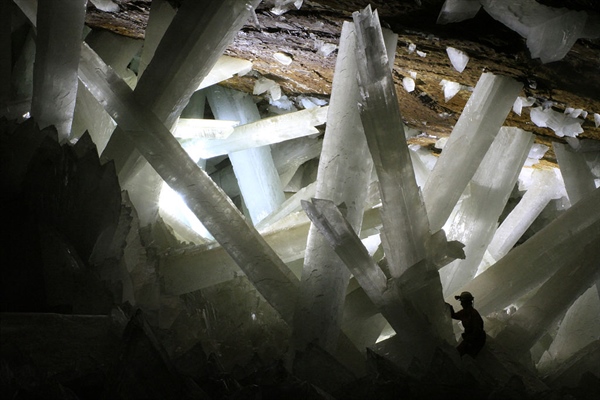 New Life Forms Discovered in Giant Crystals